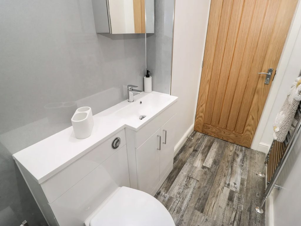 Holiday cottage in Silkstone, South Yorkshire - self catering holiday cottage for rent